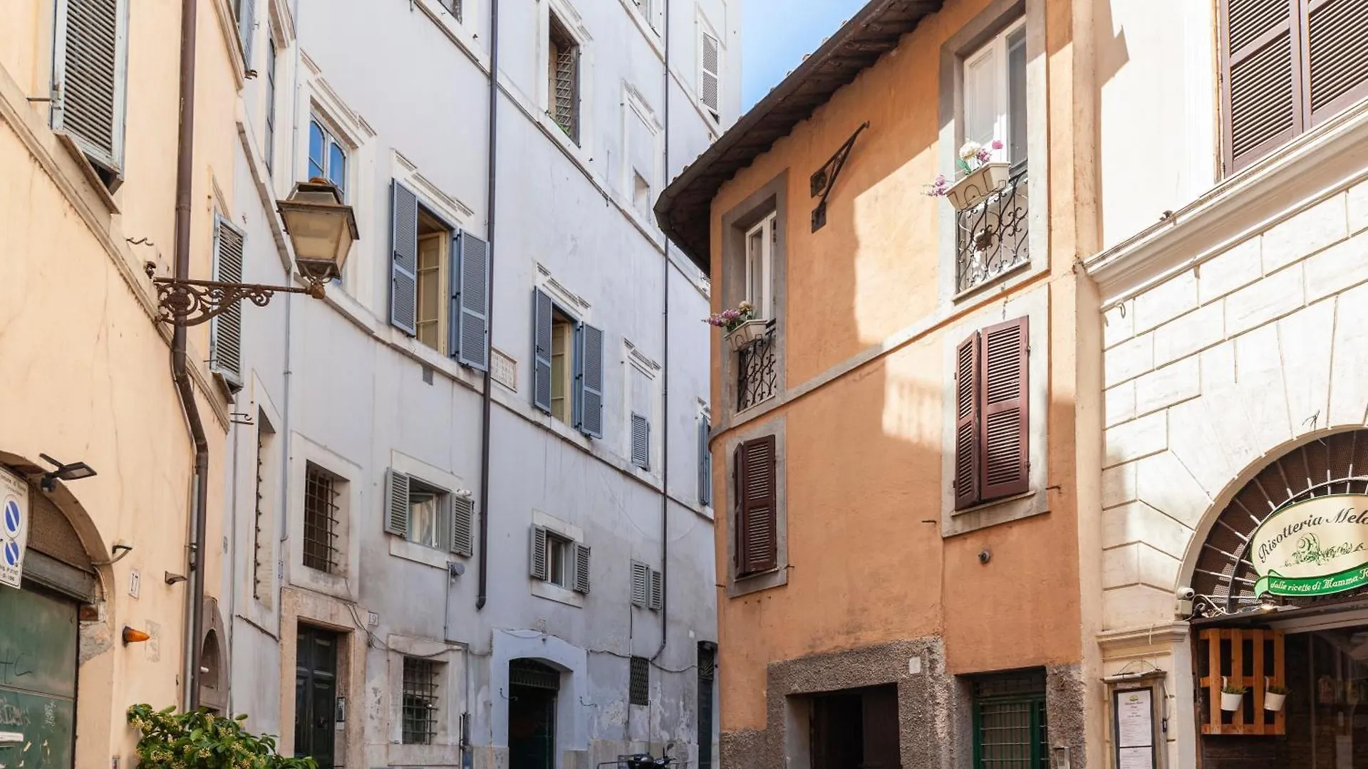 Piazza Navona Historic Luxury Apartment Rome Italy