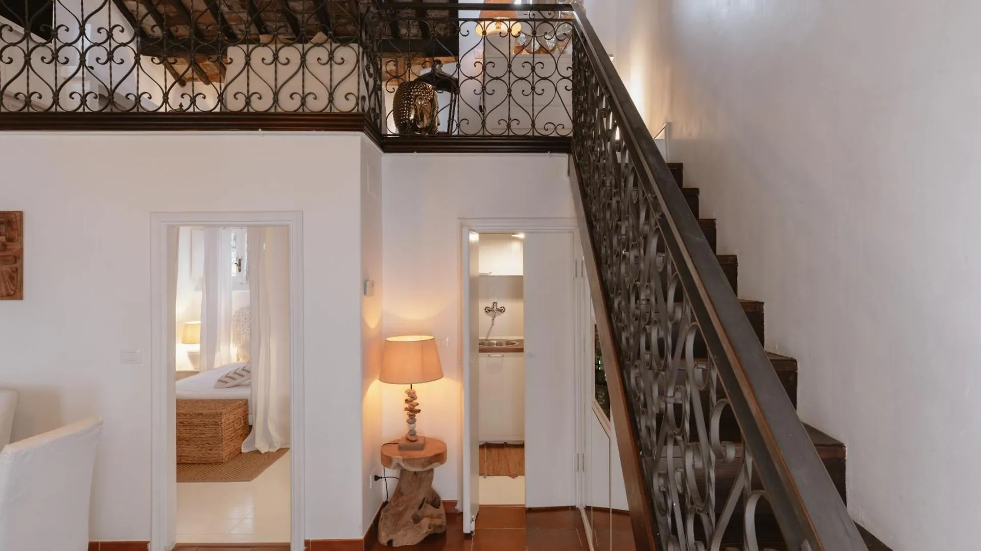 Piazza Navona Historic Luxury Apartment Rome Italy