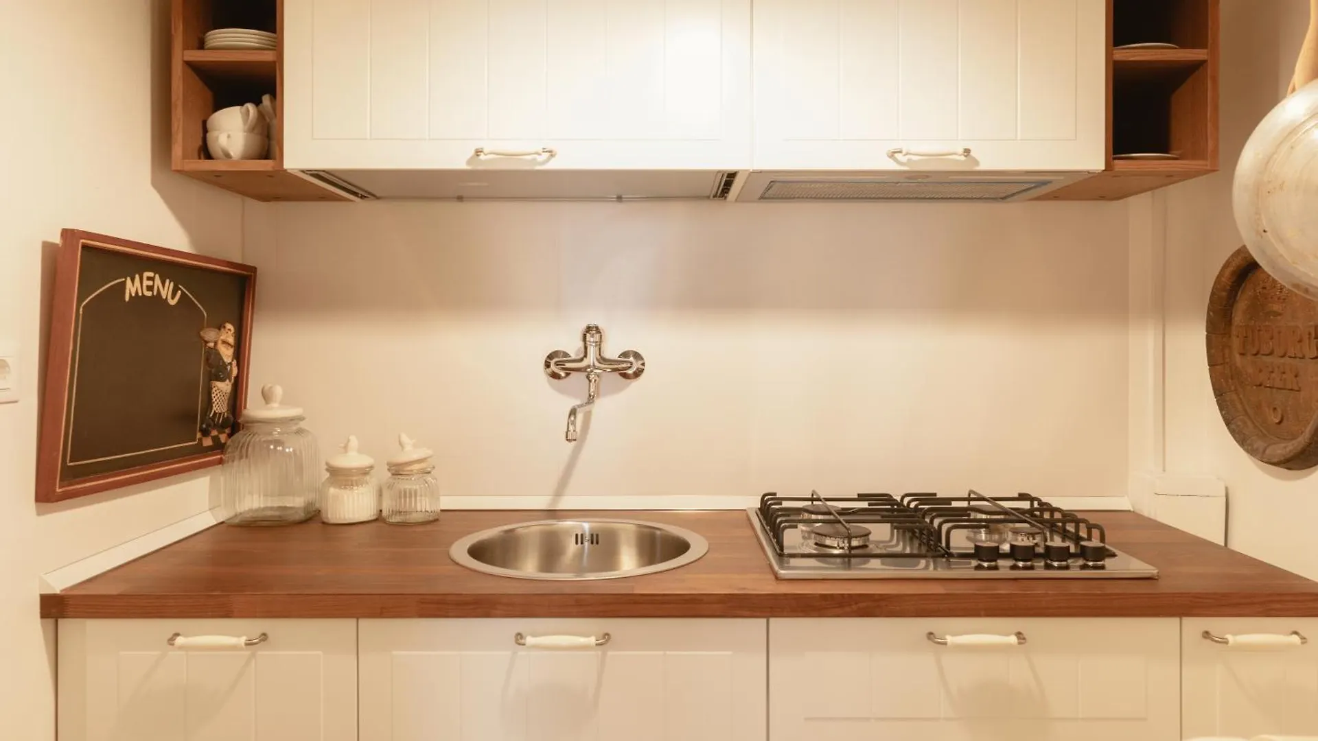 Piazza Navona Historic Luxury Apartment Rome