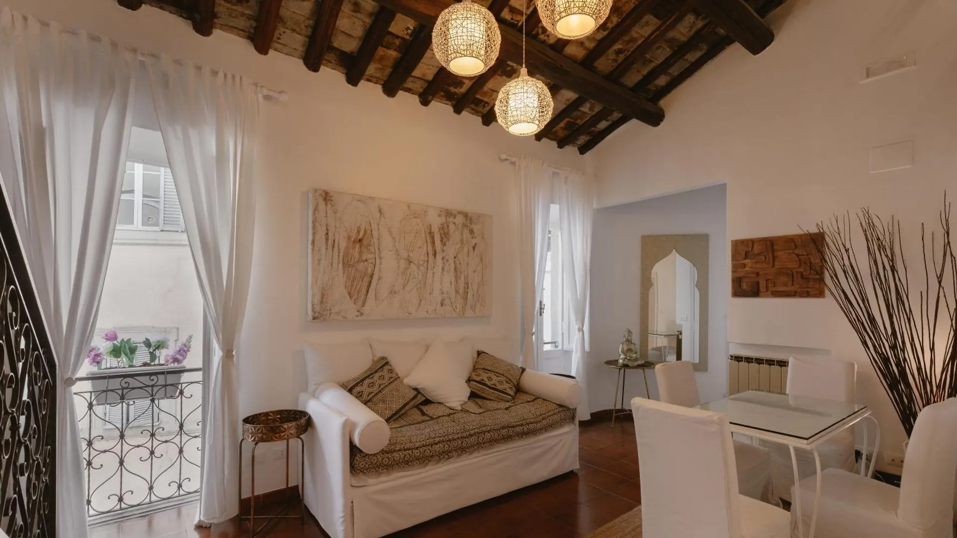 Piazza Navona Historic Luxury Apartment Rome