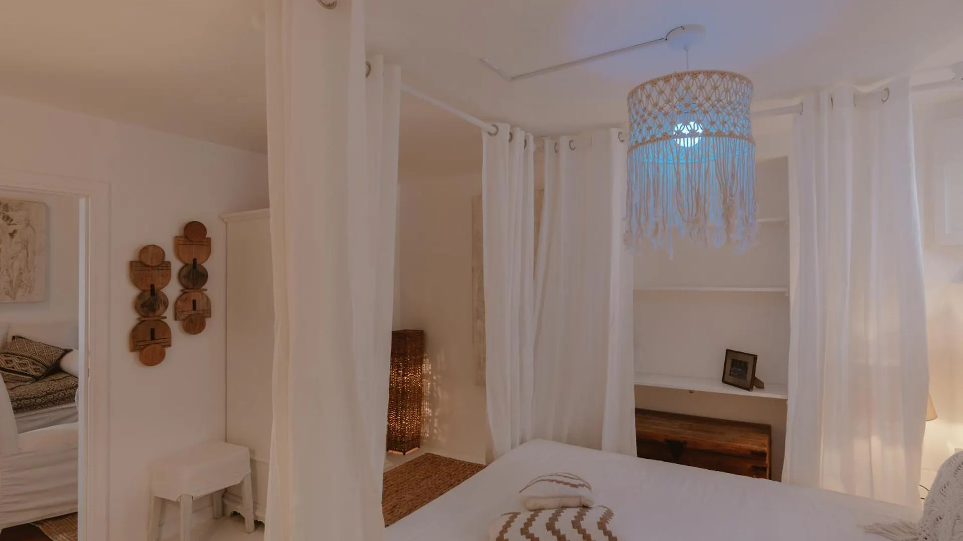Piazza Navona Historic Luxury Apartment Rome Italy