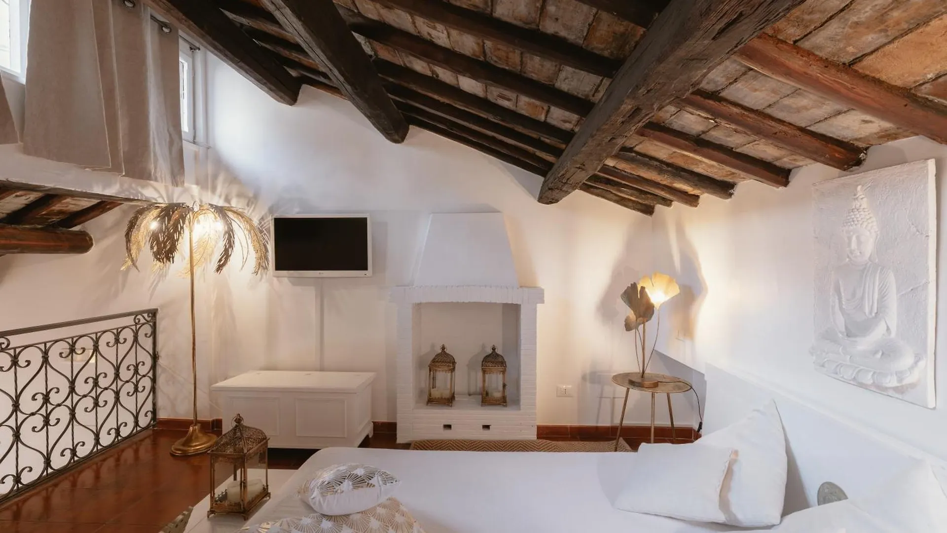 Piazza Navona Historic Luxury Apartment Rome